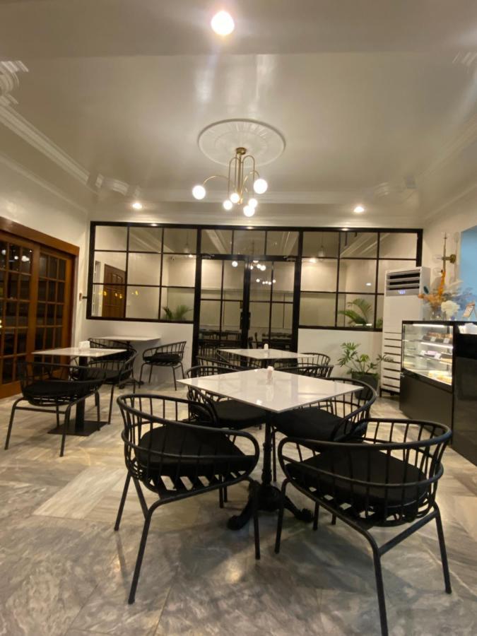Honey Suite Room Inside Bee Cafe Cebu At Ayala Area Экстерьер фото