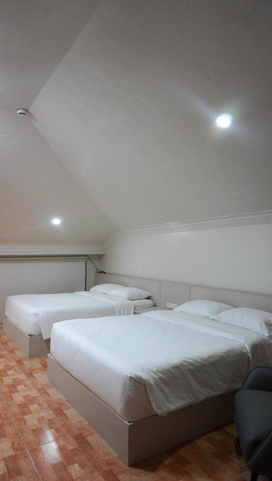 Honey Suite Room Inside Bee Cafe Cebu At Ayala Area Экстерьер фото